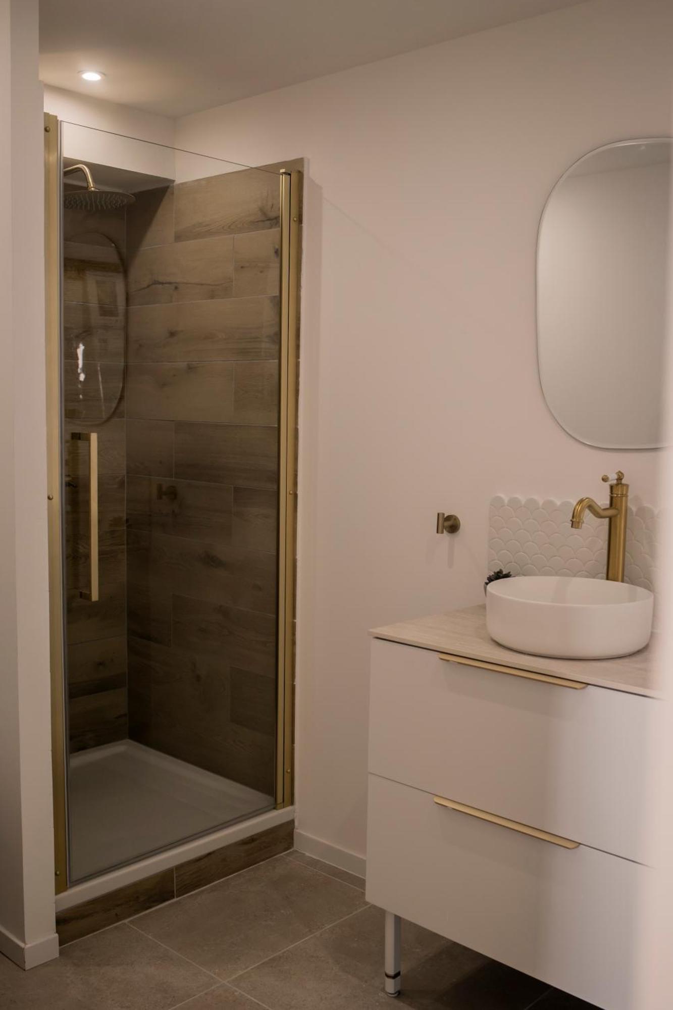 Appartement Coup De Coeur Centre Village Et Plage Climatise 3 Etoiles Terra Cigala Бандол Екстериор снимка